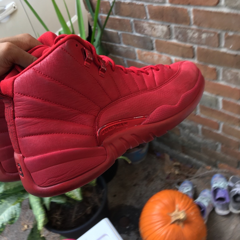 JORDAN 12 GYM RED